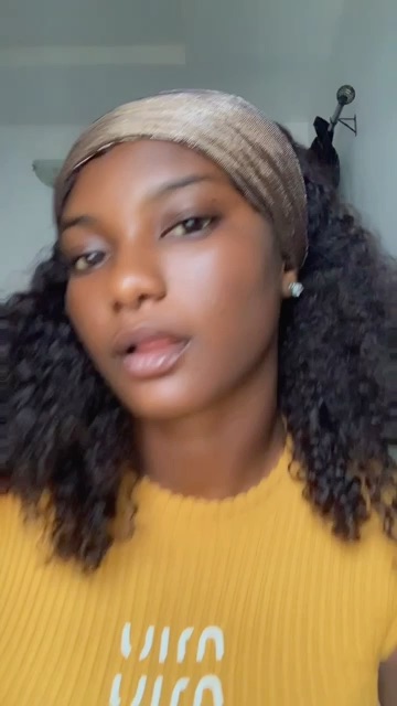 Live video chat on HotMegle — Alicia